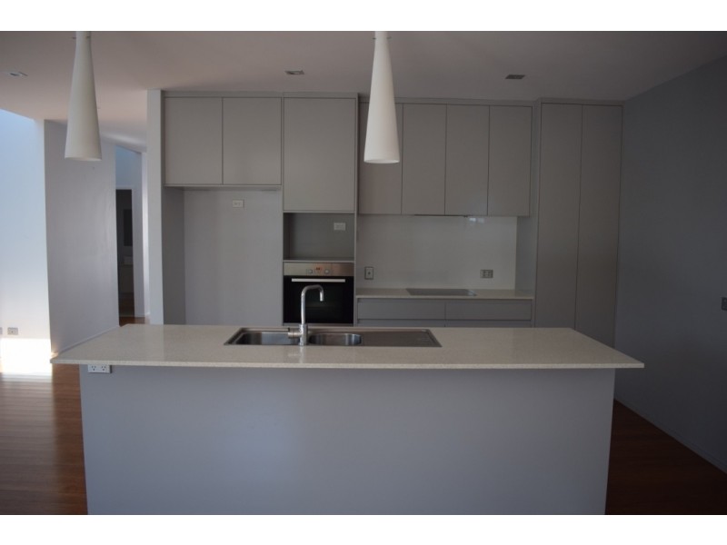 16 Davis Drive, Kawungan QLD 4655