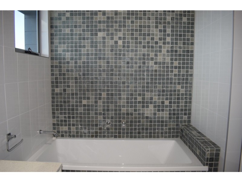 16 Davis Drive, Kawungan QLD 4655