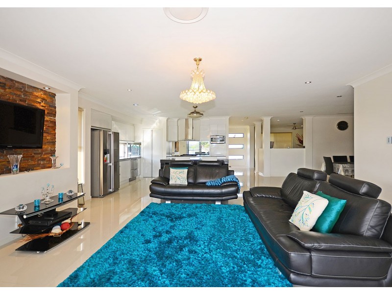 32 Parklands Boulevard, Wondunna QLD 4655