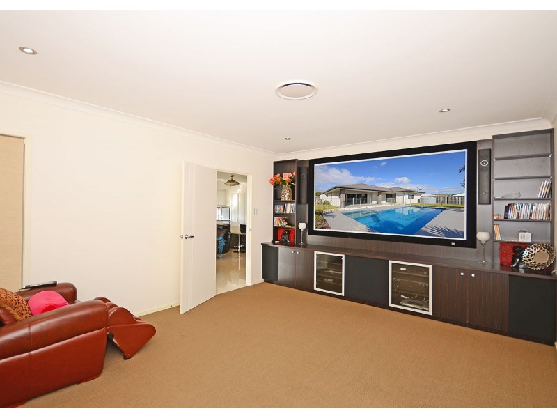 32 Parklands Boulevard, Wondunna QLD 4655