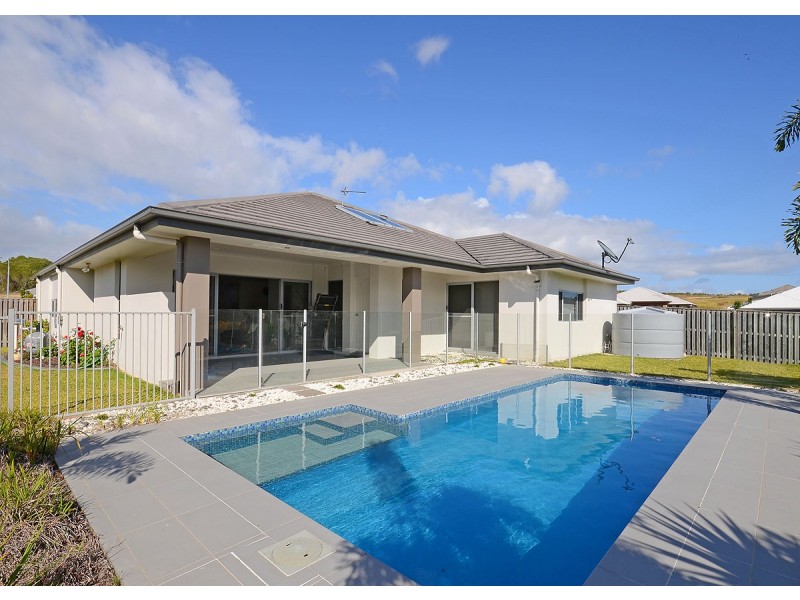 32 Parklands Boulevard, Wondunna QLD 4655