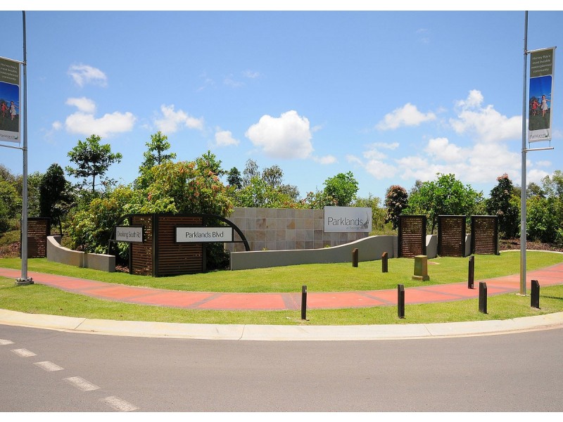 32 Parklands Boulevard, Wondunna QLD 4655