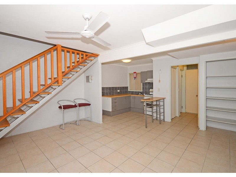 6/10 Denmans Camp Road, Torquay QLD 4655