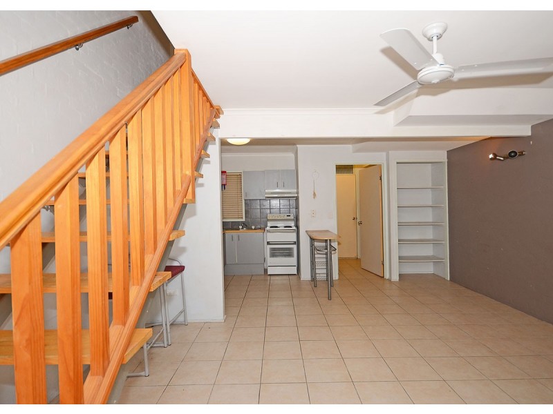 6/10 Denmans Camp Road, Torquay QLD 4655
