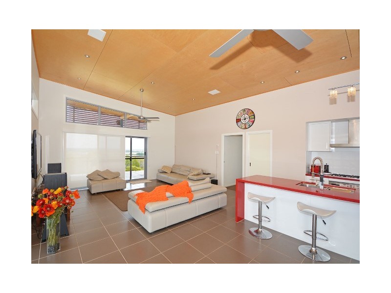 4 Sandy View Drive, Nikenbah QLD 4655