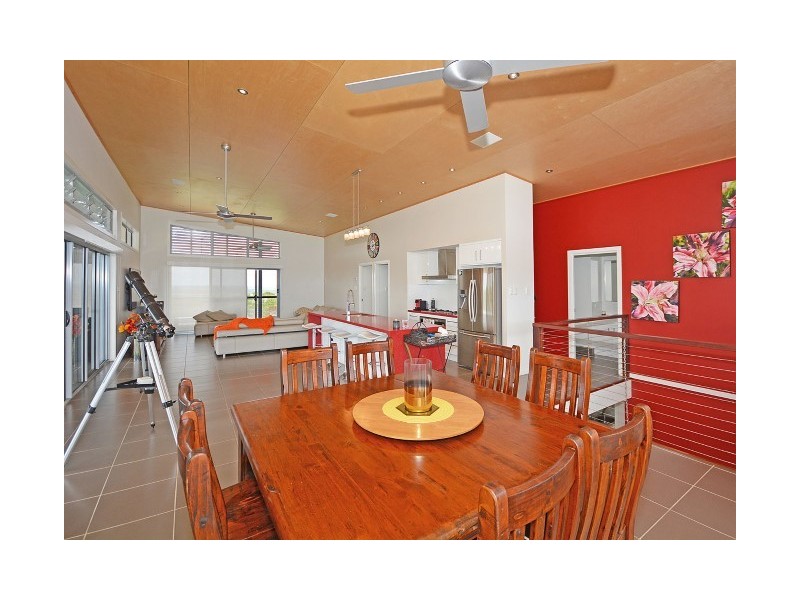 4 Sandy View Drive, Nikenbah QLD 4655