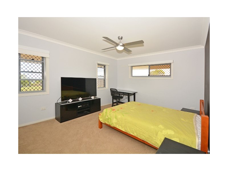 4 Sandy View Drive, Nikenbah QLD 4655