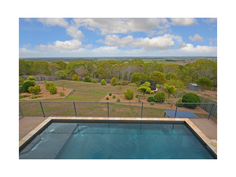 4 Sandy View Drive, Nikenbah QLD 4655