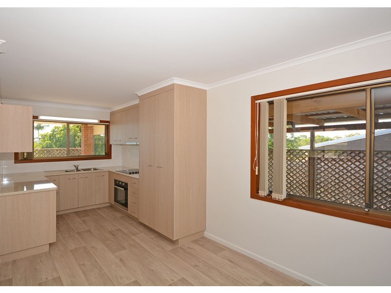 31 Park Street, Urangan QLD 4655