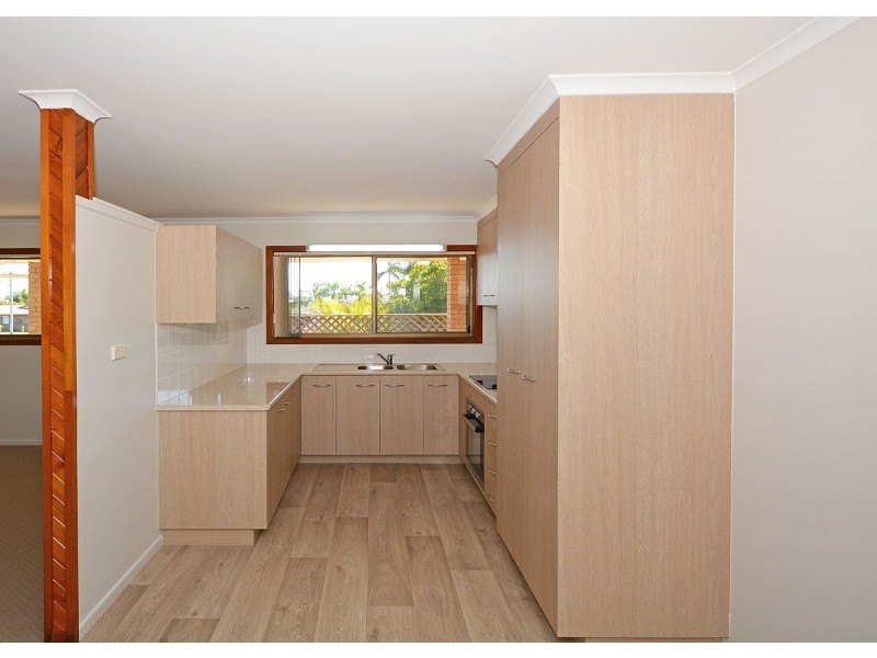 31 Park Street, Urangan QLD 4655