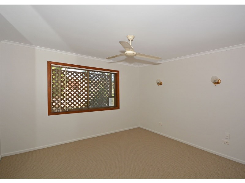 31 Park Street, Urangan QLD 4655