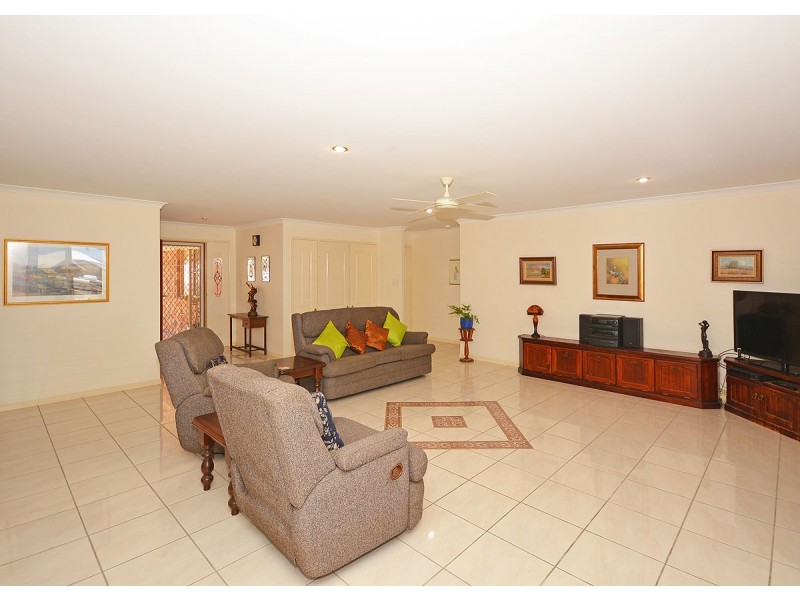 12 Ferryman Close, River Heads QLD 4655