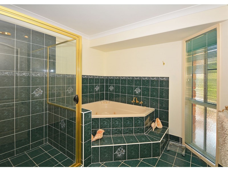 12 Ferryman Close, River Heads QLD 4655