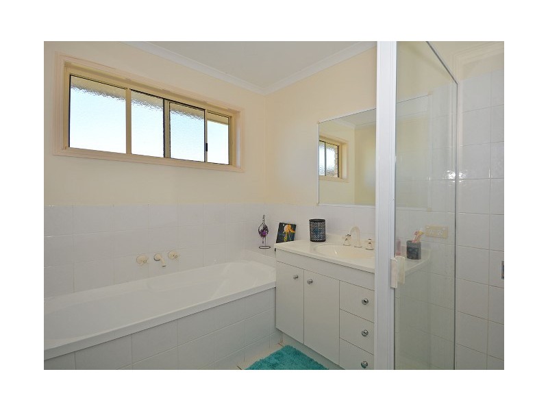 18 Burnett Court, Eli Waters QLD 4655