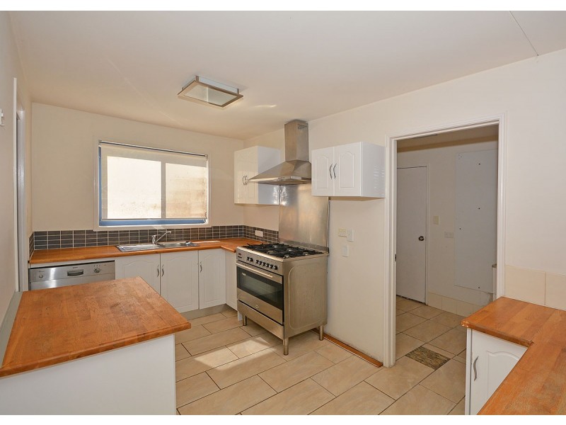 6 Deeds Court, Dundowran Beach QLD 4655