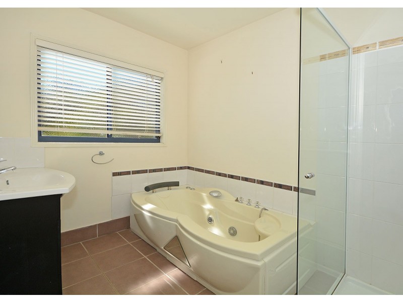 6 Deeds Court, Dundowran Beach QLD 4655