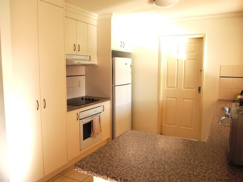 9 Sunset Crescent, Torquay QLD 4655