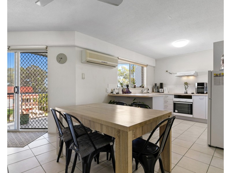 11/458 Esplanade, Torquay QLD 4655