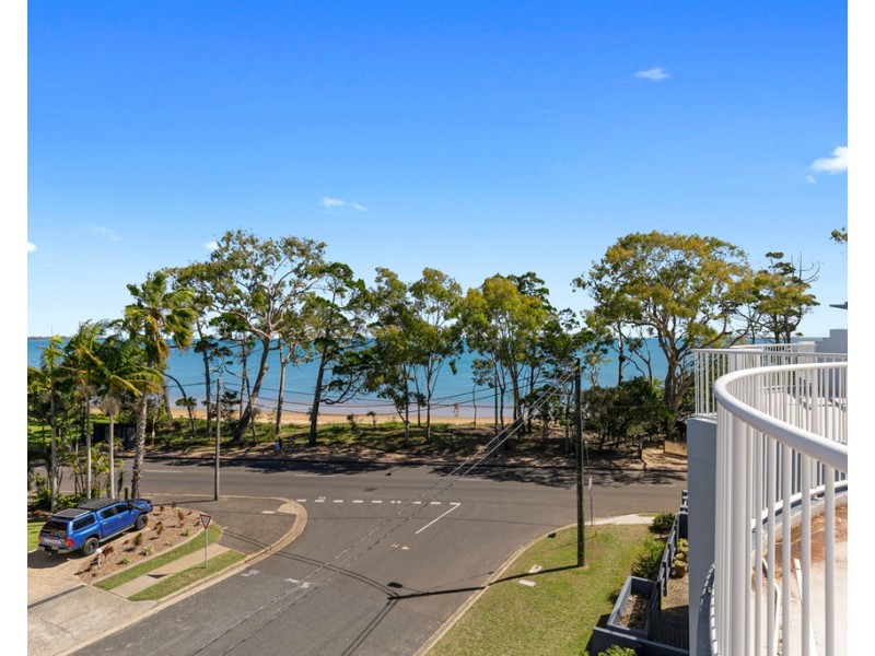 11/458 Esplanade, Torquay QLD 4655