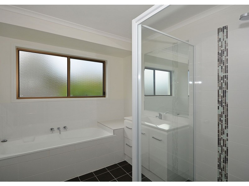 123 Long Street, Point Vernon QLD 4655