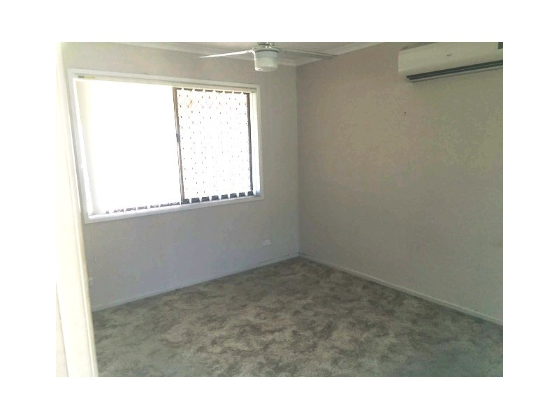 3 Matthew Drive, Urangan QLD 4655