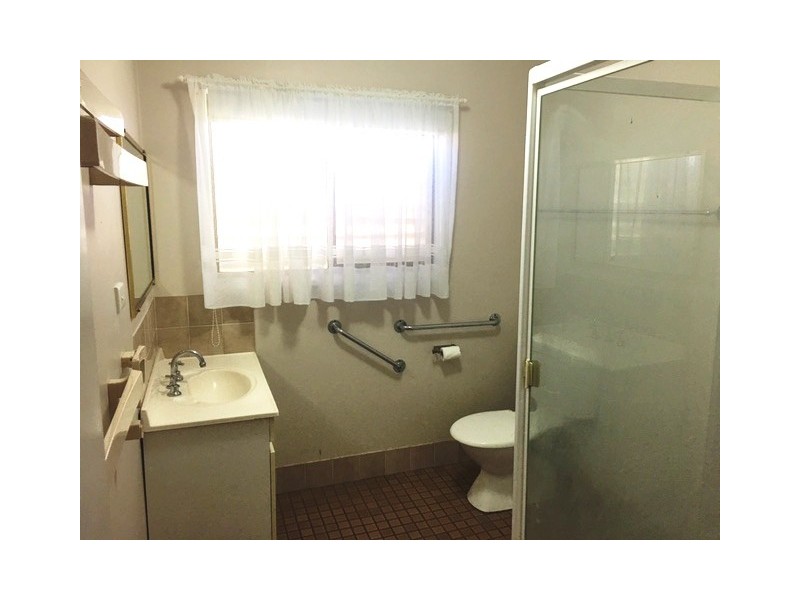 3 Matthew Drive, Urangan QLD 4655