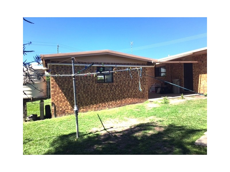 3 Matthew Drive, Urangan QLD 4655