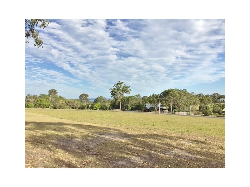 17 Seaview Drive, Booral QLD 4655