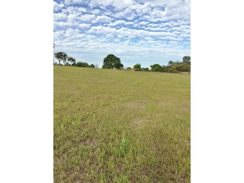 17 Seaview Drive, Booral QLD 4655