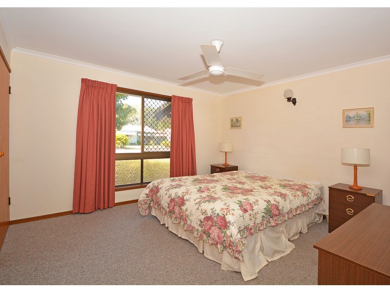 11 Richard Street, Urangan QLD 4655