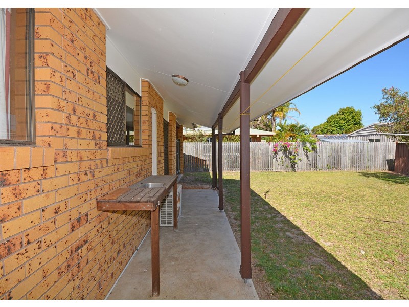 11 Richard Street, Urangan QLD 4655