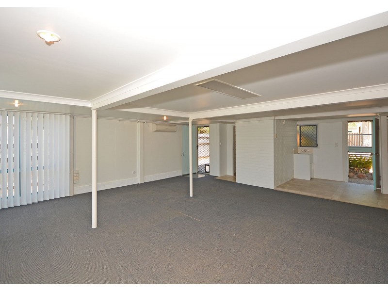 159 Charlton Esplanade, Point Vernon QLD 4655