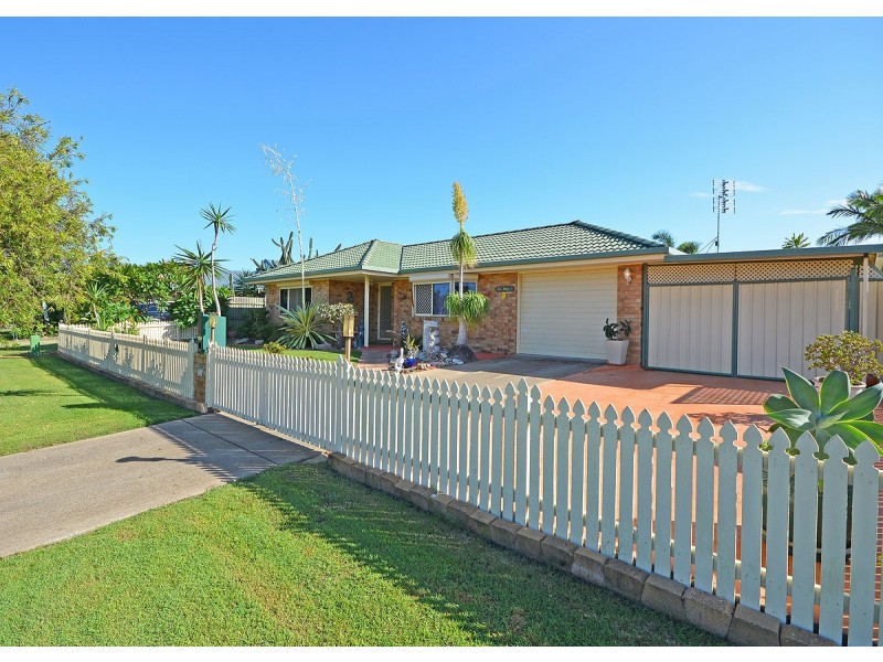 5 Elliot Court, Eli Waters QLD 4655