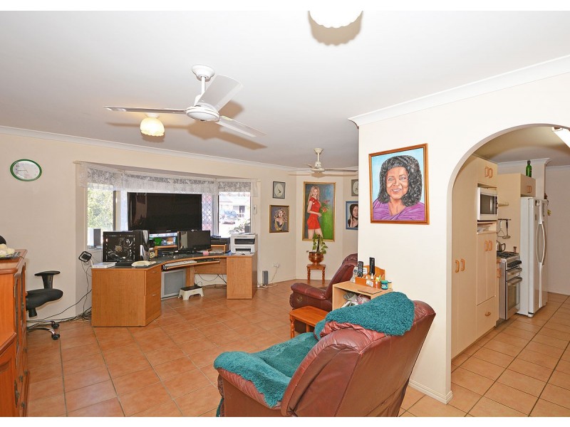 5 Elliot Court, Eli Waters QLD 4655