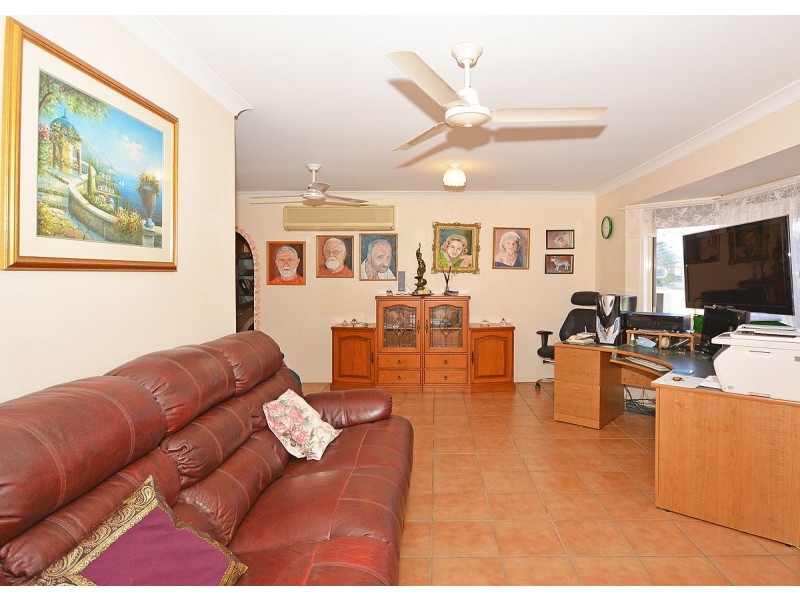 5 Elliot Court, Eli Waters QLD 4655