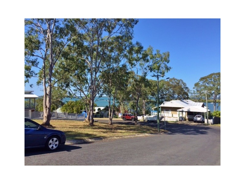 17 Russell Drive, River Heads QLD 4655