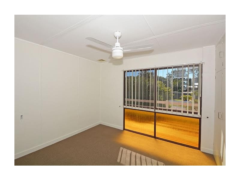 8 Desmond Drive, Toogoom QLD 4655