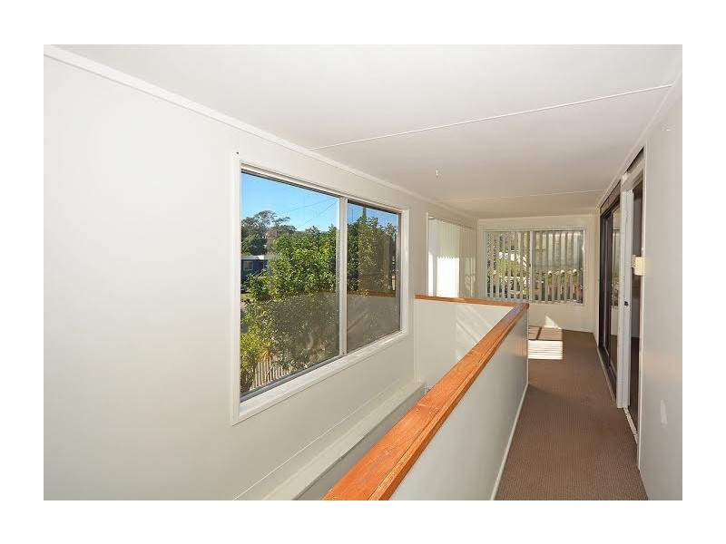 8 Desmond Drive, Toogoom QLD 4655