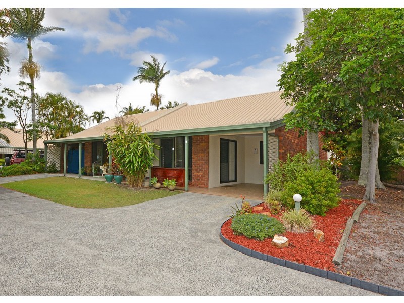 4/12 Denmans Camp Road, Torquay QLD 4655
