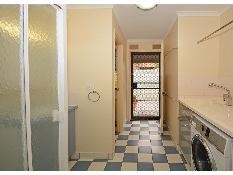 4/12 Denmans Camp Road, Torquay QLD 4655