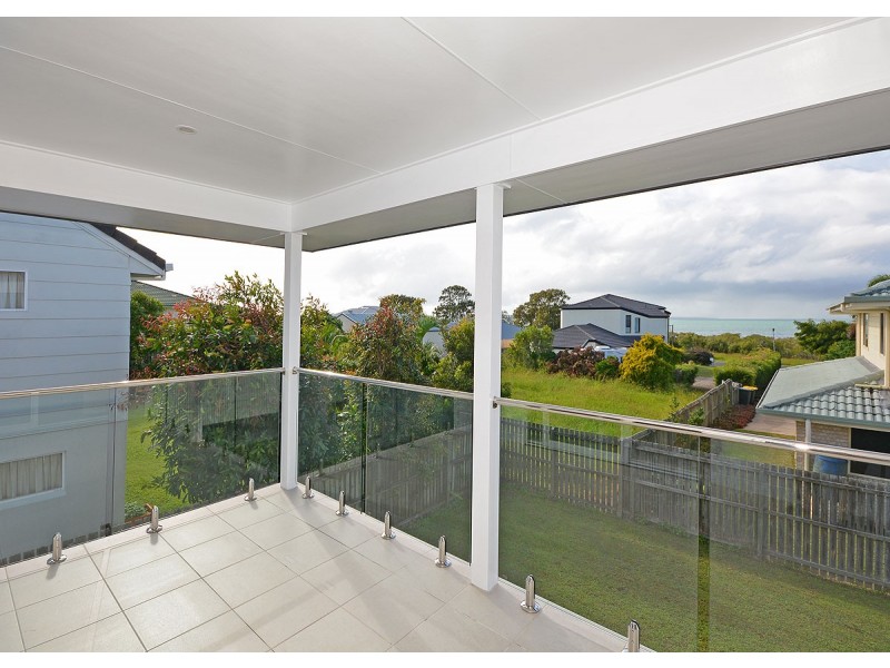 22 Skinner Crescent, Urangan QLD 4655