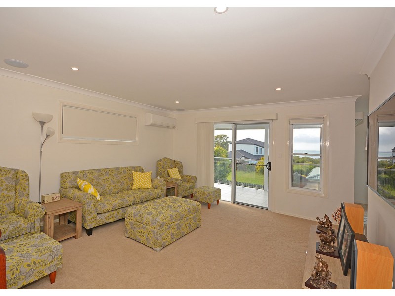 22 Skinner Crescent, Urangan QLD 4655