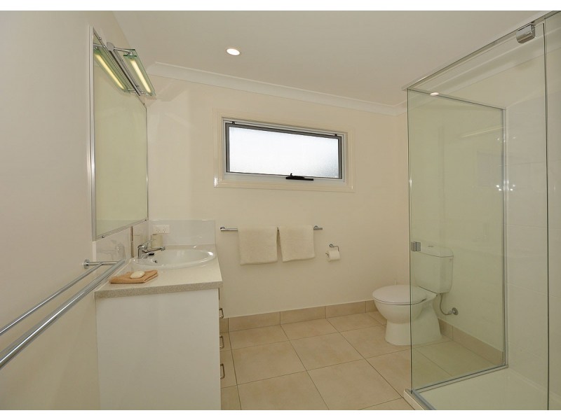 22 Skinner Crescent, Urangan QLD 4655