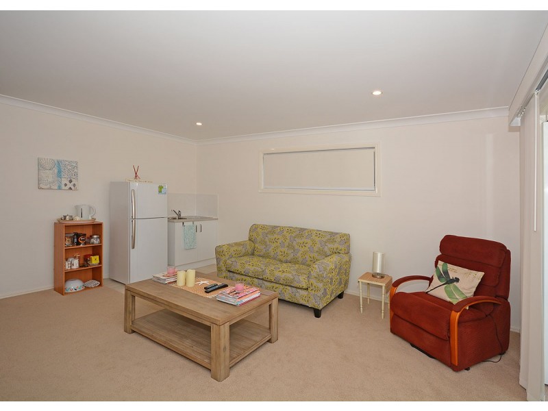 22 Skinner Crescent, Urangan QLD 4655