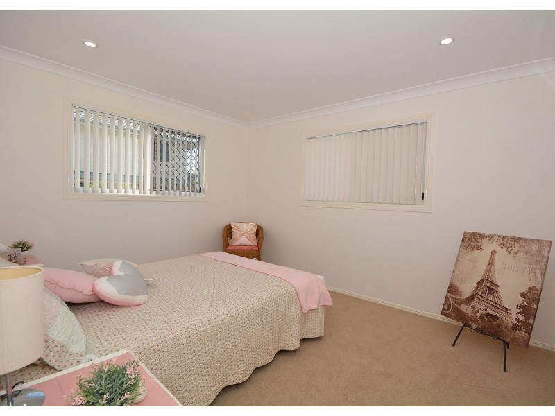 22 Skinner Crescent, Urangan QLD 4655