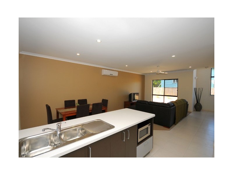 1/13 Tavistock Street, Torquay QLD 4655