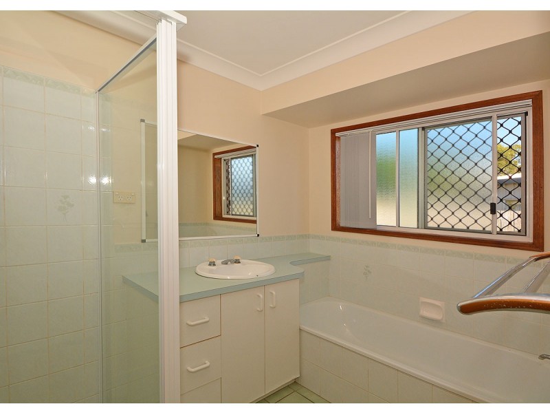 9 Palera Court, Point Vernon QLD 4655