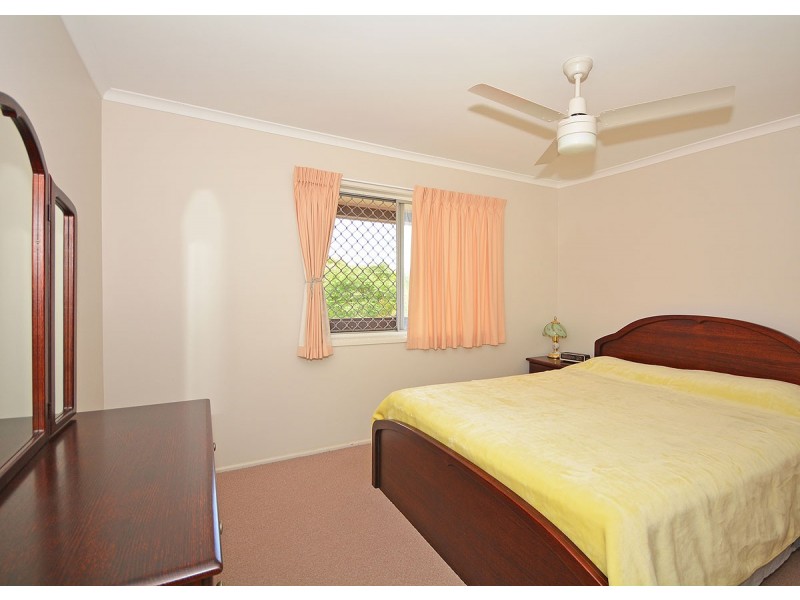 16 Prince Street, Urangan QLD 4655