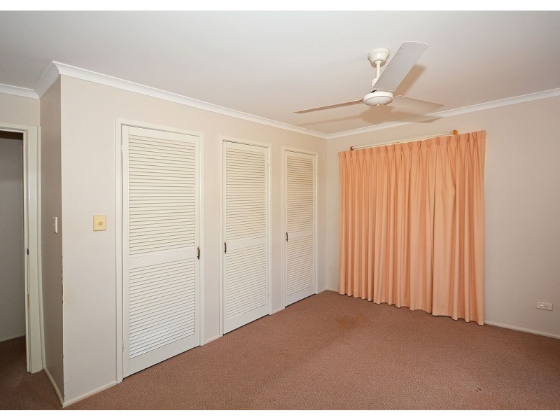 16 Prince Street, Urangan QLD 4655