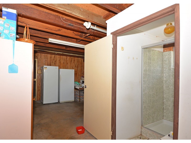 16 Prince Street, Urangan QLD 4655